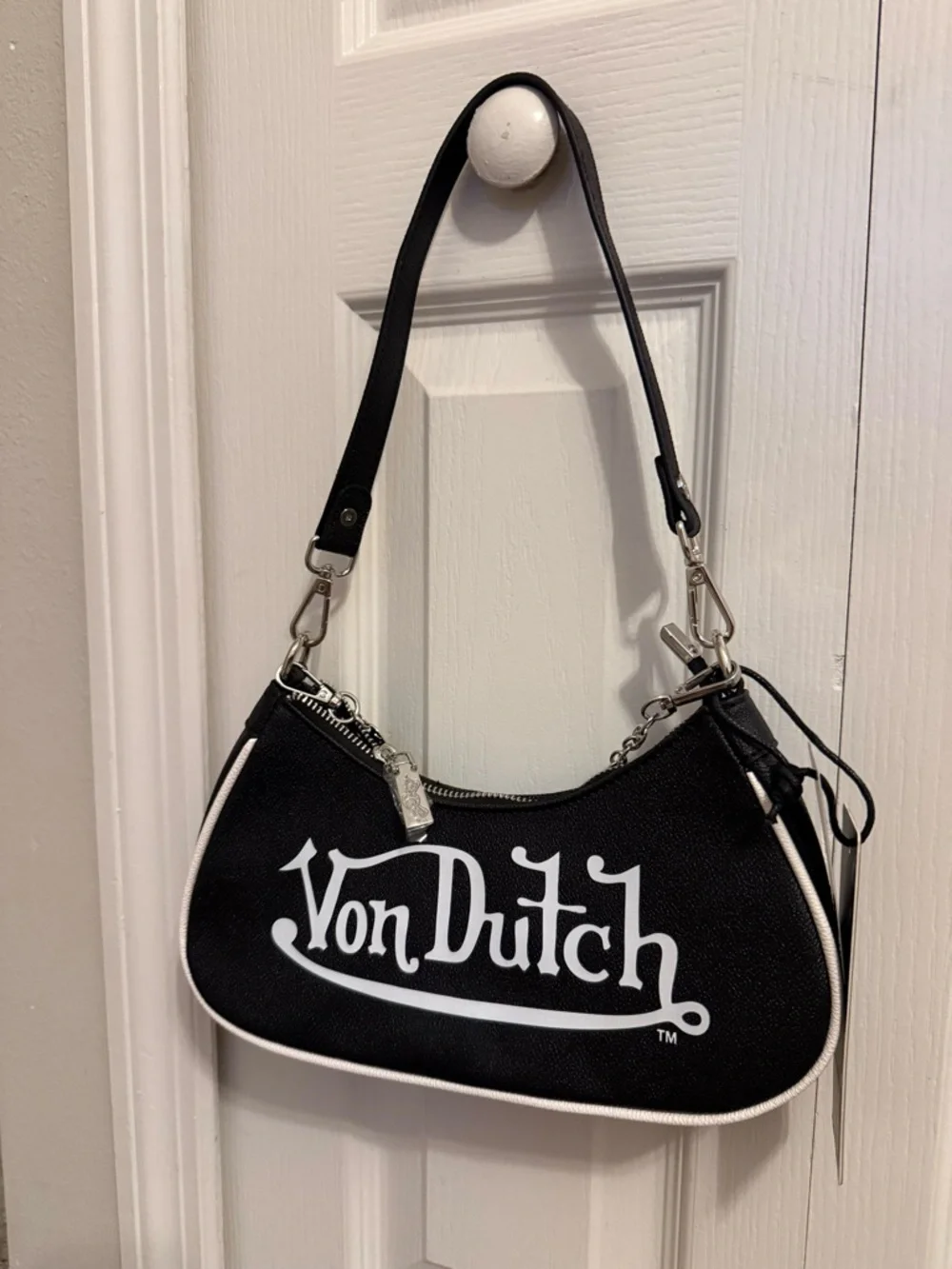 Von Dutch Black Shoulder Bag with White Logo and Chain Detail - Picture 4 of 5